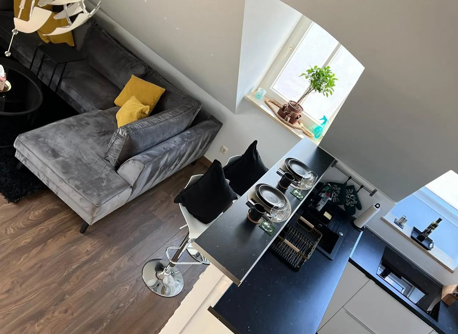 Moderne Galerie-Wohnung! Zentral-A8-B17 Wifi Gersthofen 0*,  Germany